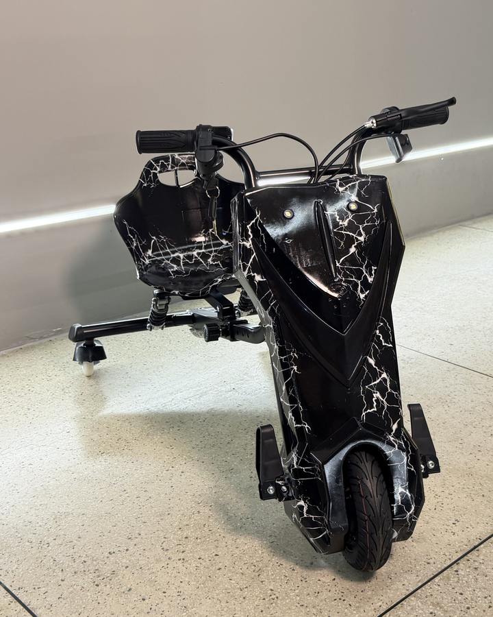 Drift Trike Elétrico na cor Preto Marmorizado na Elétricas Brasil, Anápolis, foto 2