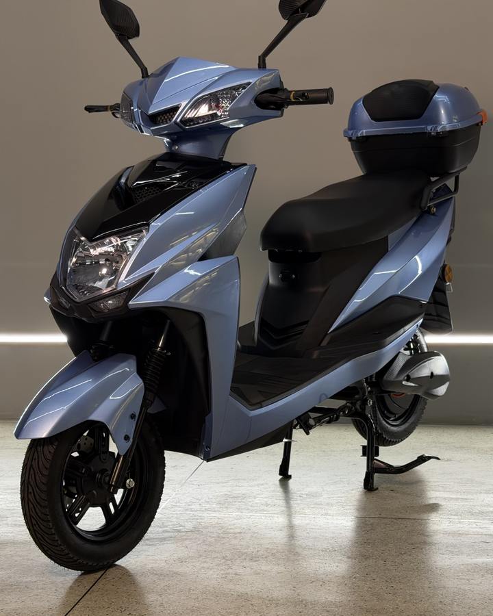 Scooter EVOMAX 1000W na cor Azul na Elétricas Brasil, Anápolis, foto 4