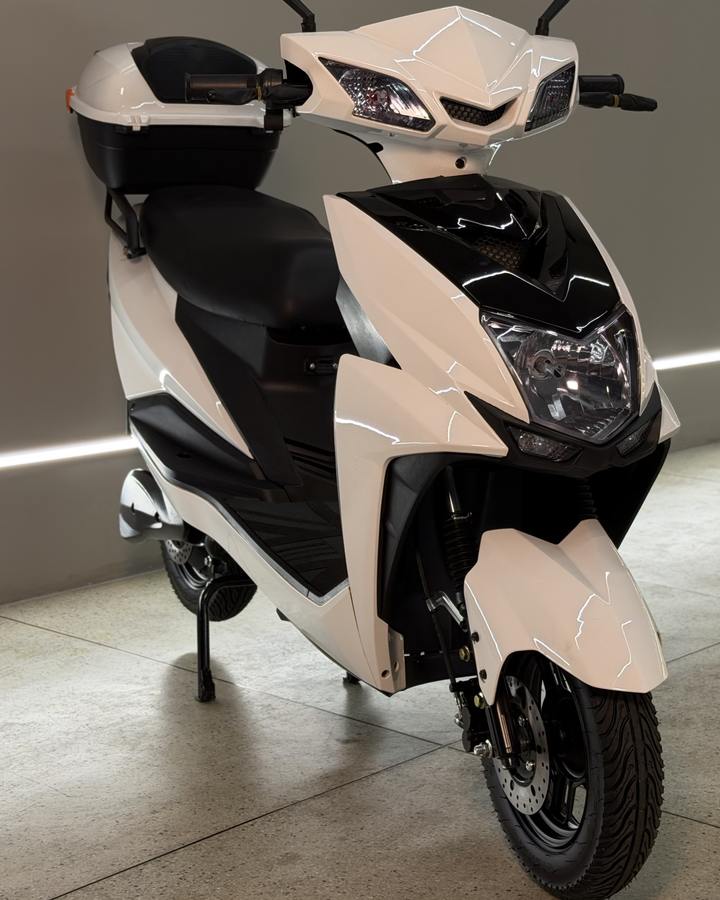 Scooter EVOMAX 1000W na cor Branca na Elétricas Brasil, Anápolis, foto 2