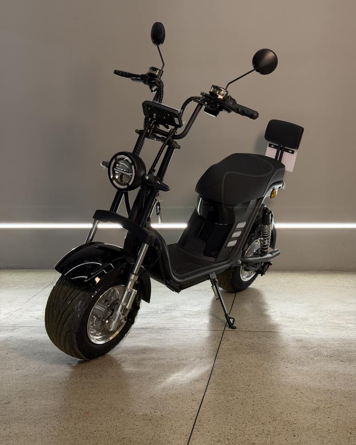 Scooter X13 1000W na cor Preta na Elétricas Brasil, Anápolis, foto 2