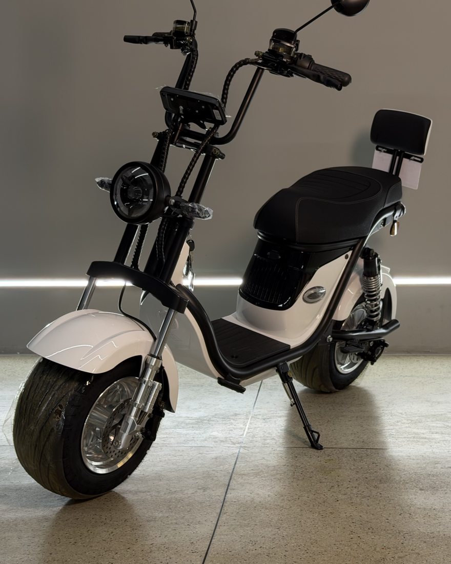 Scooter X18 PRO 1000W na cor Branca na Elétricas Brasil, Anápolis, foto 1
