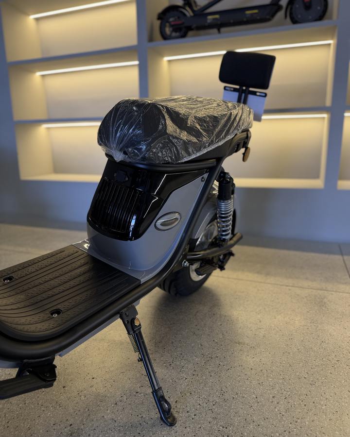 Scooter X18 PRO 1000W na cor Cinza Cimento na Elétricas Brasil, Anápolis, foto 3